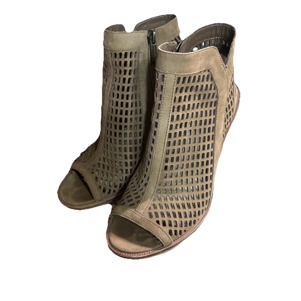 Vince Camuto Sz 6.5 M Womens Perforated Open Toe Bootie Tassel Ankle Boot Sandal
